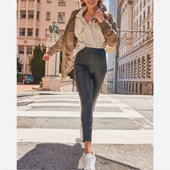 Spanx Black Leather Like Ankle Skinny Pants - Picture 3 of 7